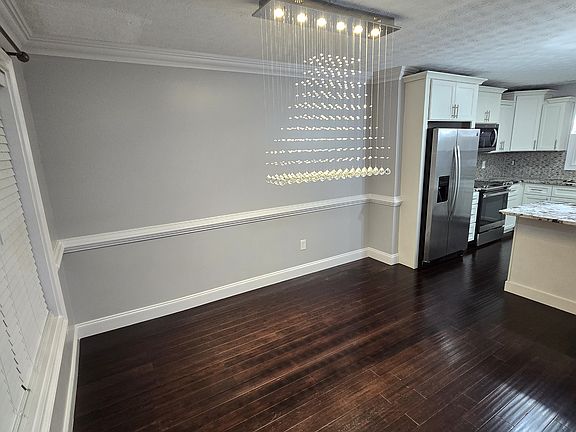 2nd image of 1916 Patterson Park Pl