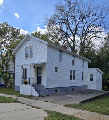 64 Union St, Hillsdale, MI 49242