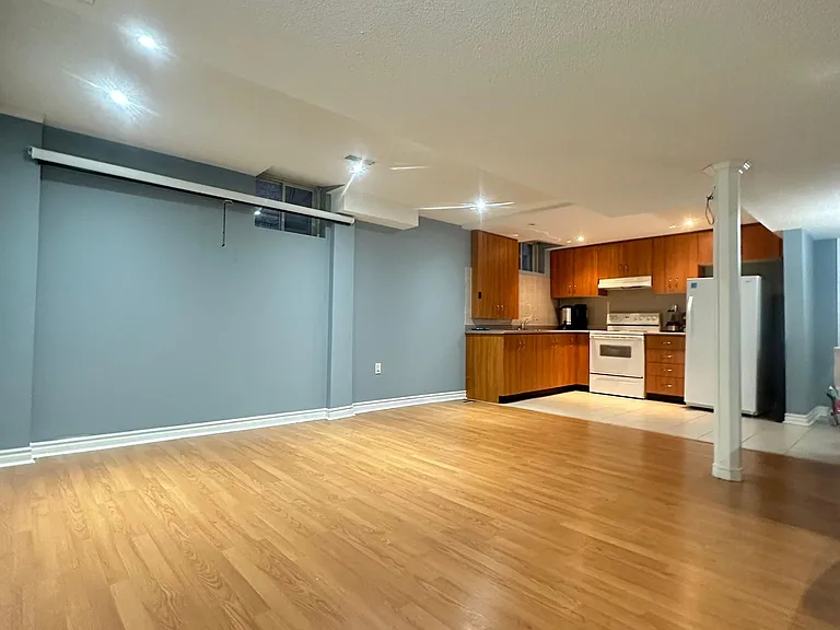 84 Forecastle Rd #BASEMENT — Photo 11