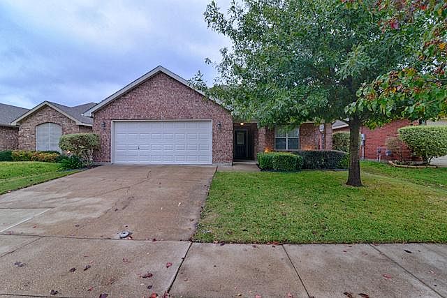 1st image of 103 Forest Glen Dr