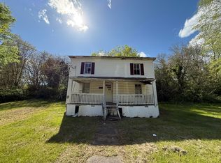 9 Jackson St N, Martinsville, VA 24112