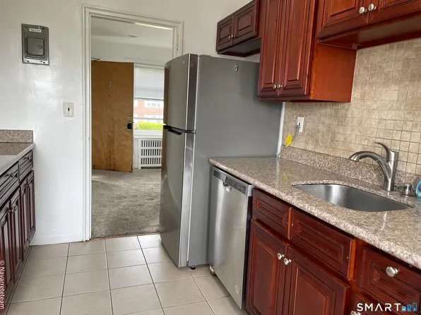 34 Standish Rd APT 3, Stamford, CT 06902