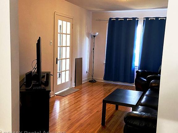 5th image of 11550 83rd St NW