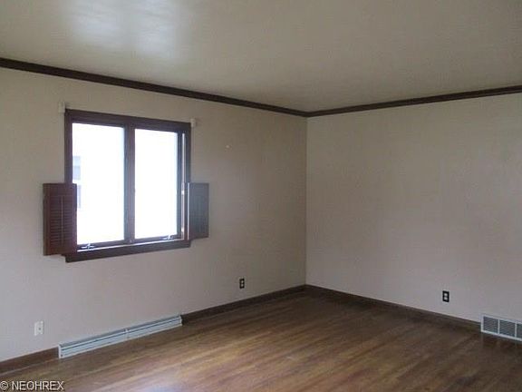 3rd image of 3680 Herbert St