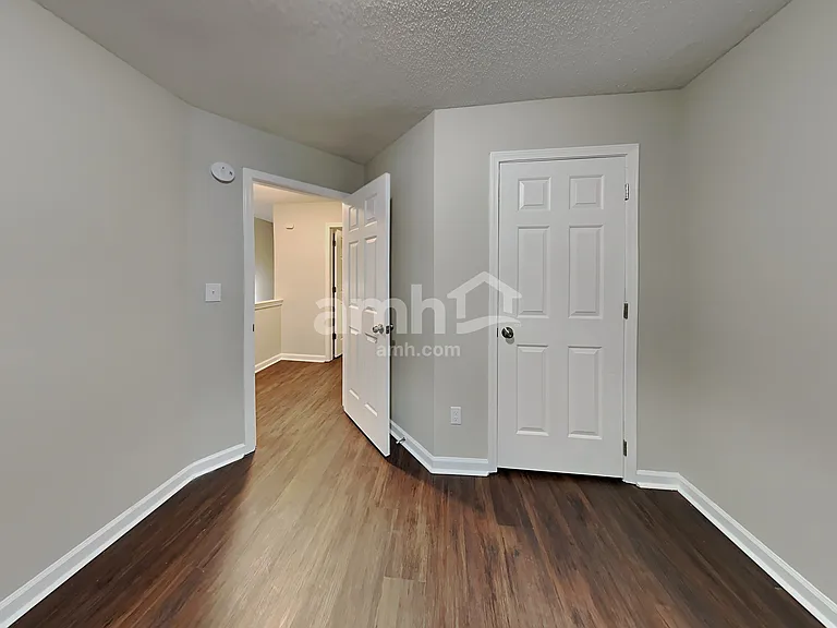 7748 Parkmont Dr — Photo 18