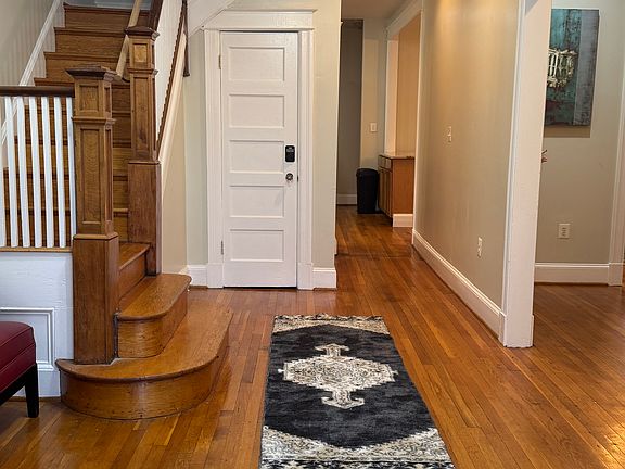 Furnished entryway