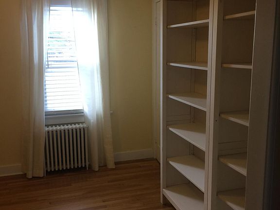 Extra room off kitchen