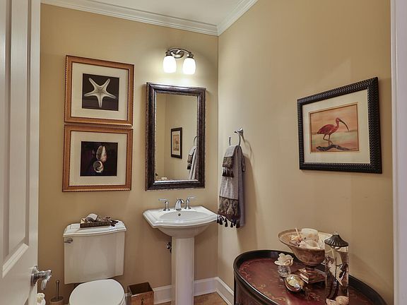 5th image of 408 Kelly Plantation Dr Unit 609