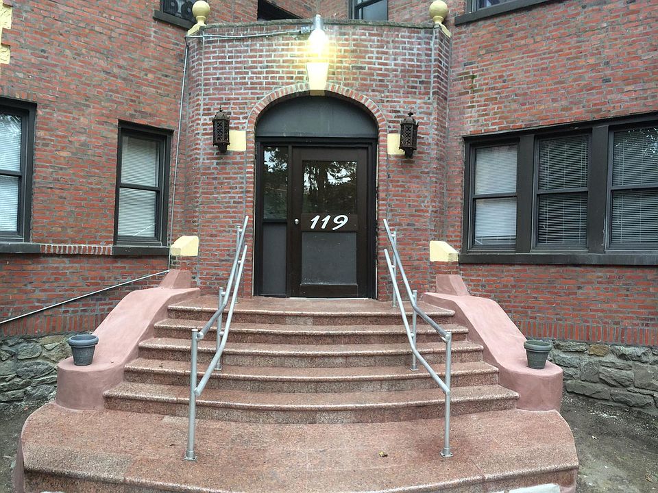 1st image of 119 Carpenter Ave #3B