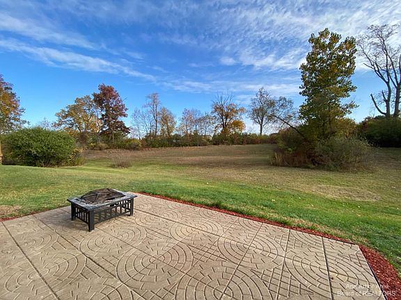 2nd image of 7369 Meadow Ln