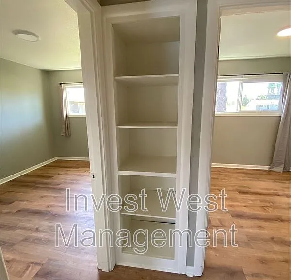 224 Cypress St — Photo 8