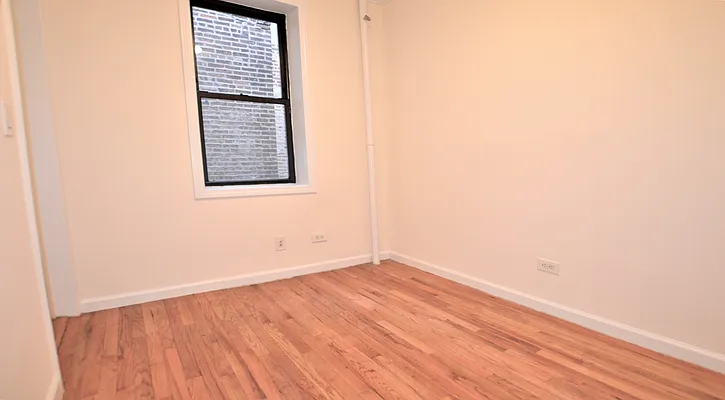 Rented by Manhattan Realty Group | media 10