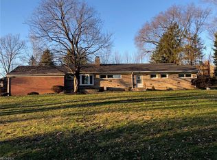 493 Janes Ln, Macedonia, OH 44056