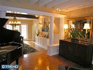 4th image of 8038 Crittenden St