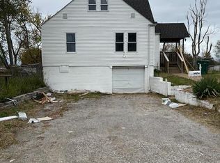 145 Blue Water Ln, Cahokia, IL