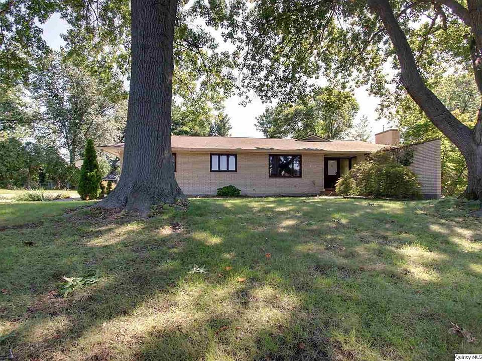 1st image of 3034 Lincoln Hl NE