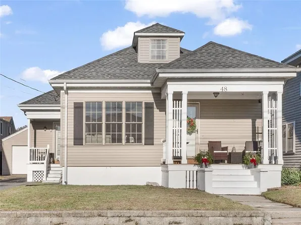 48 Whittier Rd, Pawtucket, RI 02861