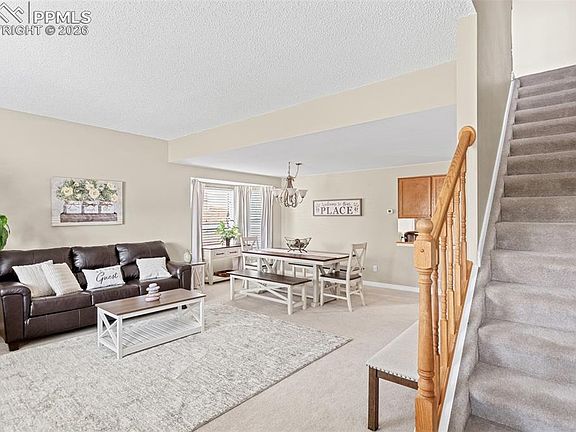 4th image of 2650 Summerhill Dr