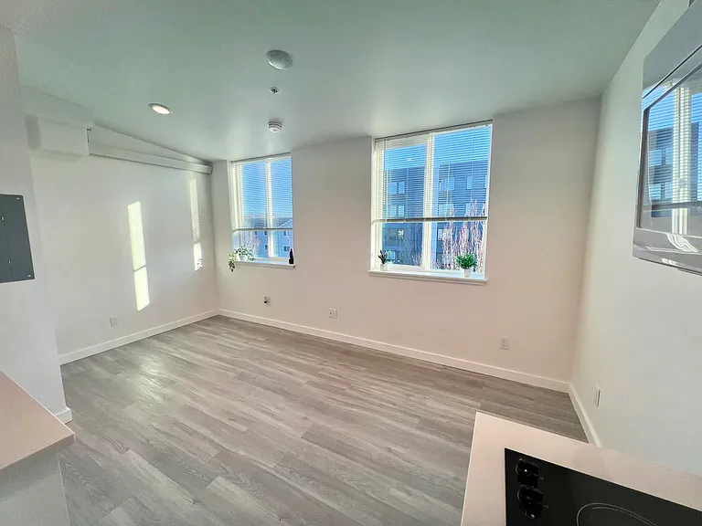 Unit 403 - $1,195, available to rent now