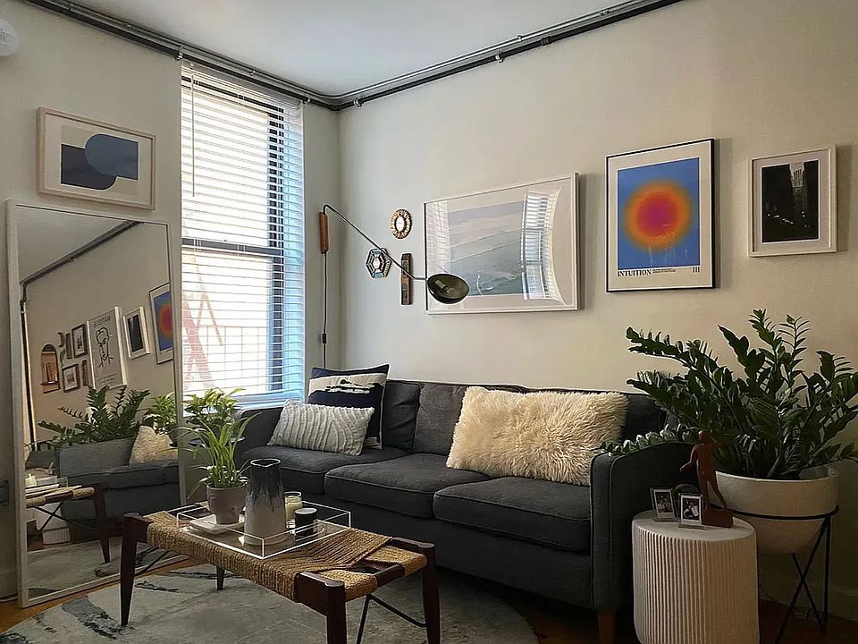 1st image of 420 E 10th St APT 4D