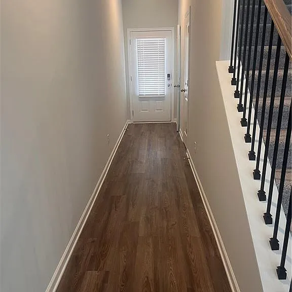 398 Lanier Cir — Photo 2
