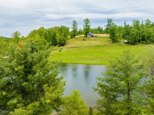 22 Waynesburg Rd NW, Carrollton, OH 44615