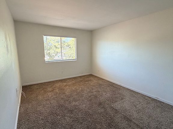 3rd image of 715 B St APT 12
