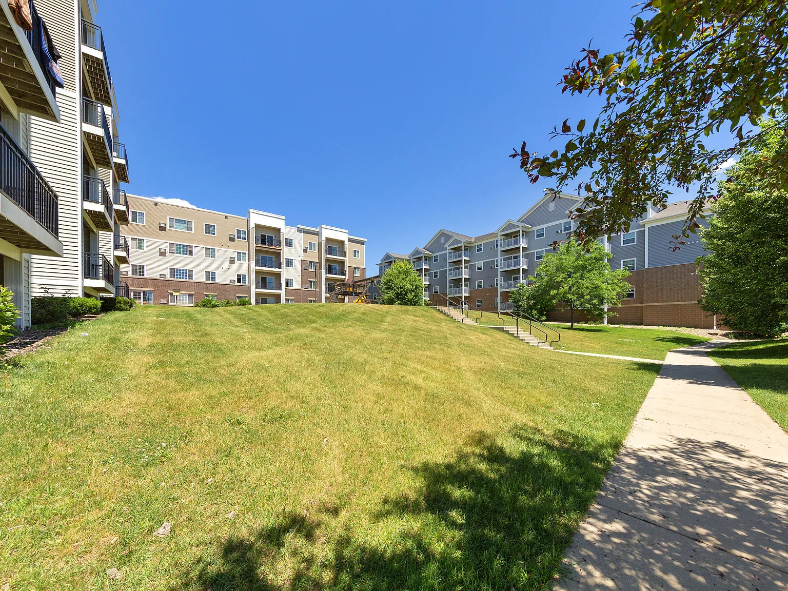 Washington Village West — Photo 4