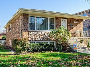 4617 Raymond Ave, Brookfield, IL 60513