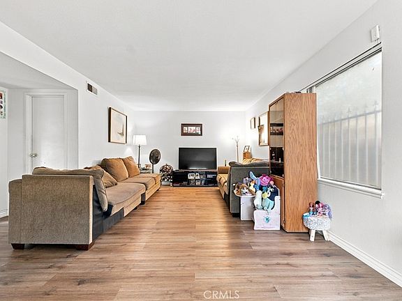 3rd image of 379 E Randall Ave