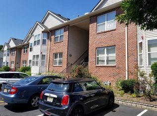 4 Ruby Ln #2204, East Hanover, NJ 07936