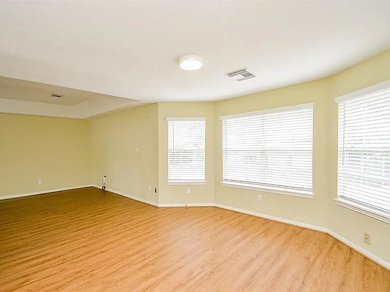 318 N Cypress Estates Cir — Photo 25