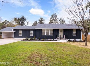 1413 Creekwood Dr, Knoxville, TN 37918