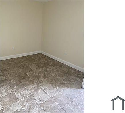 3rd image of 780 N Oak Ave