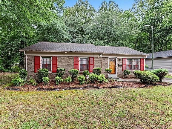 2nd image of 2904 Bainbridge Dr