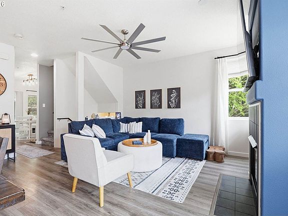 5th image of 15095 SW Warbler Way Unit 104
