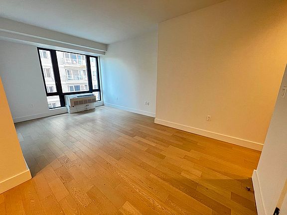 3rd image of 635 4th Ave #327