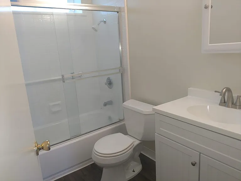 171 London Ct — Photo 8