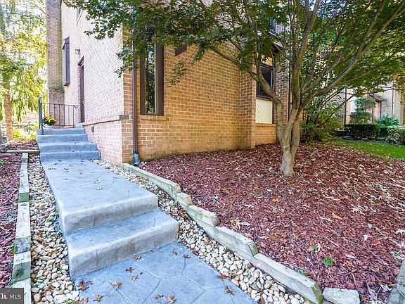 2nd image of 5816 Jacksons Oak Ct