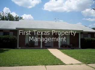 3135 Barton Rd, Carrollton, TX 75007