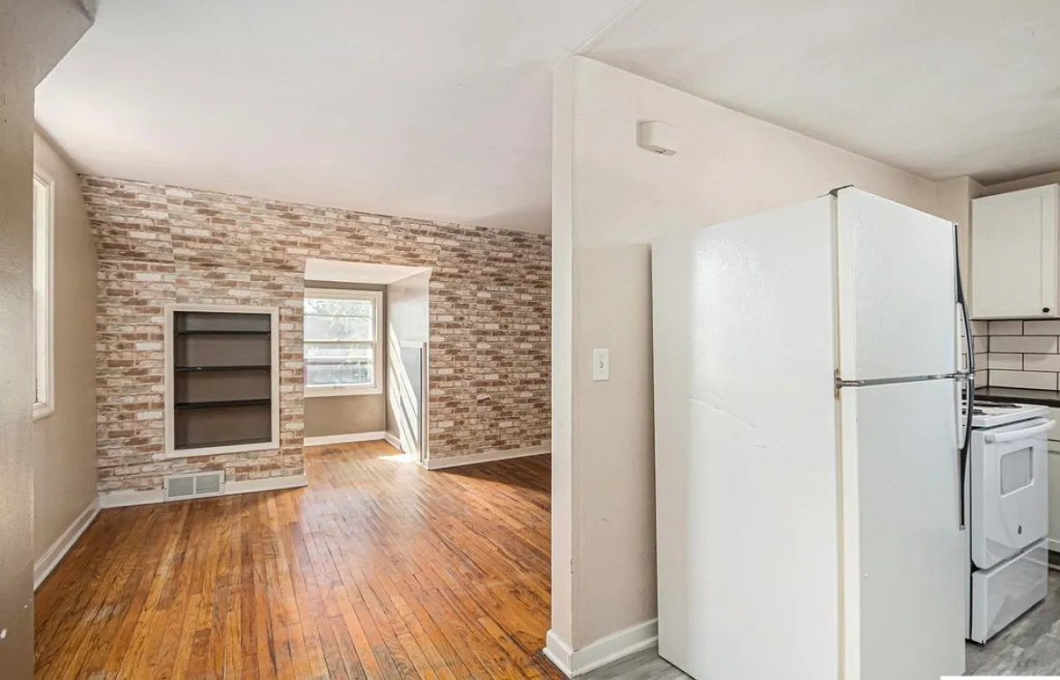 1 bed, 700 sqft, $950 — Photo 3