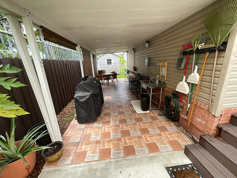 220 NE 12th Ave #1 — Photo 16