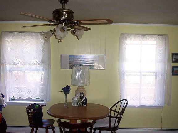 3rd image of 19 Palmer Ct