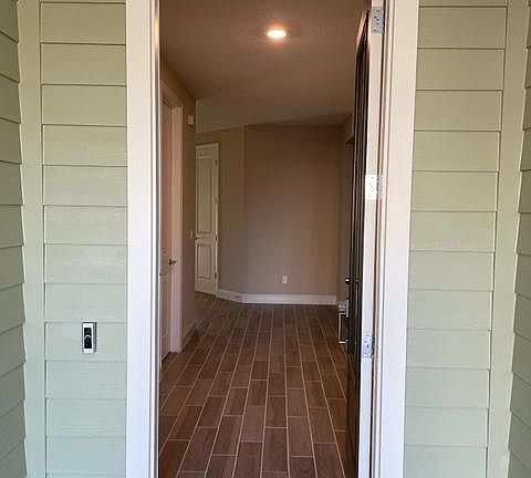 5th image of 43 Sadler Ct