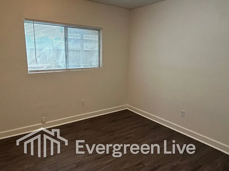 44 Callan Ct — Photo 13