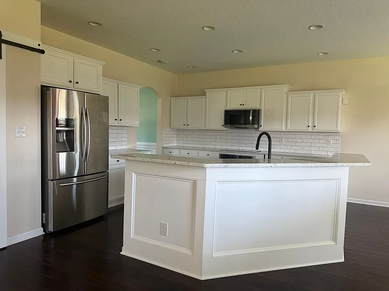 403 Derrick Dr — Photo 10