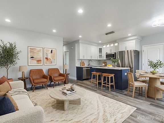 3rd image of 37275 Dondero Way