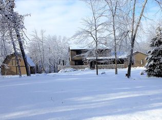 10555 Riverdale Dr SE, Middleville, MI 49333