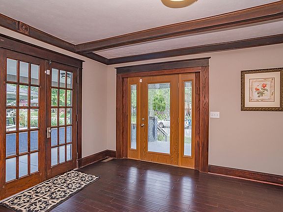 5th image of 3959 Carrollton Ave
