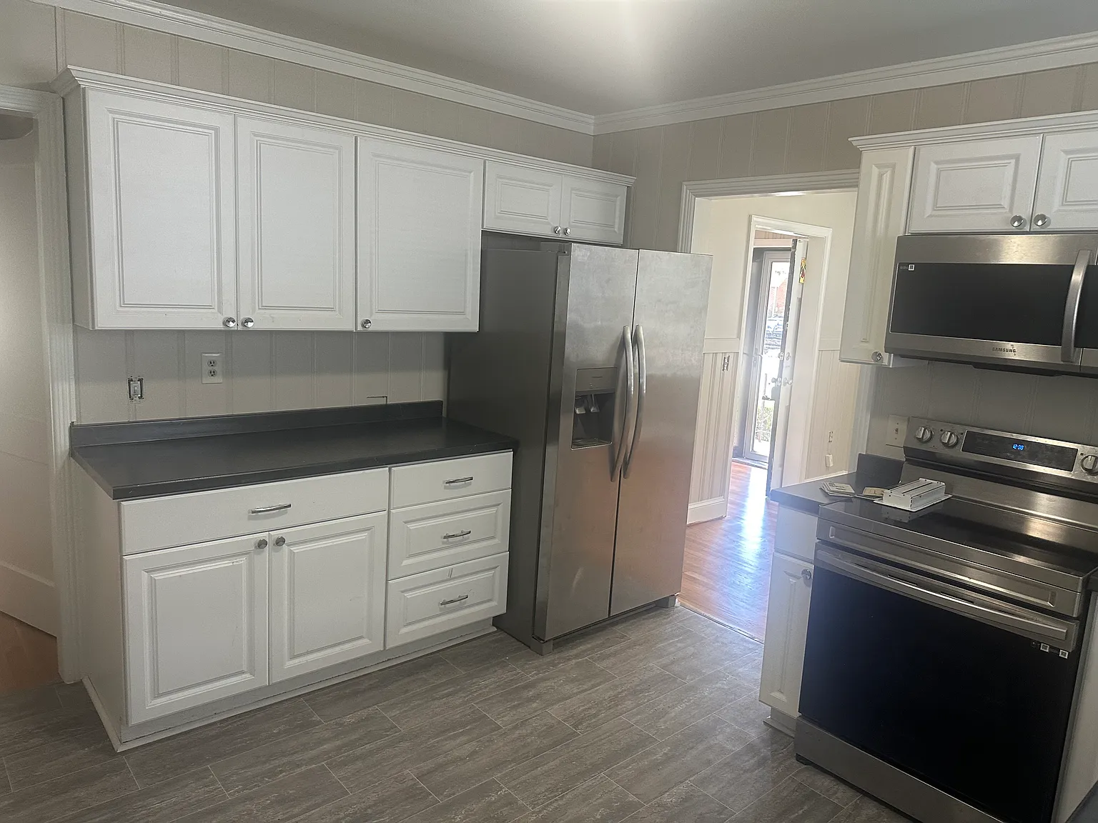 4 bed, 2.5 bath, 1772 sqft, $2,400 — Photo 3